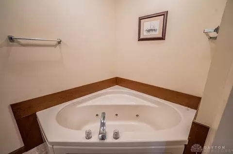 1360 Maple Leaf Ct, Sidney, OH 45365 photo 23