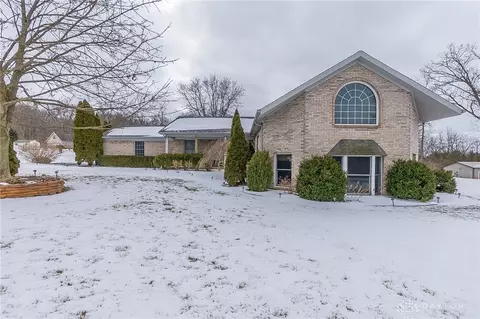 259 Willow Rd, Springfield, OH 45502 photo 2