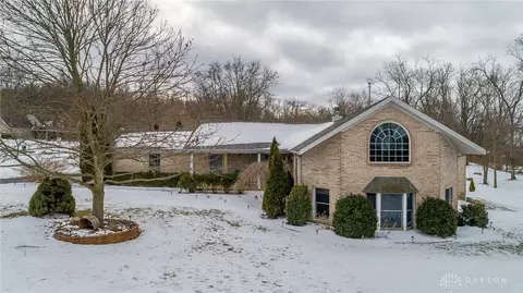 259 Willow Rd, Springfield, OH 45502 photo 3