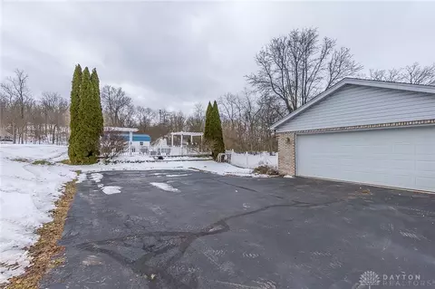 259 Willow Rd, Springfield, OH 45502 photo 7