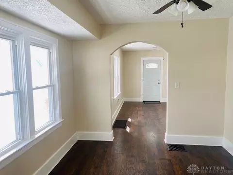 1704 W North St, Springfield, OH 45504 photo 7