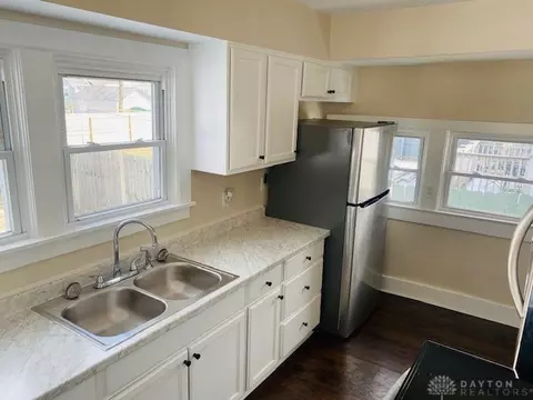 1704 W North St, Springfield, OH 45504 photo 9