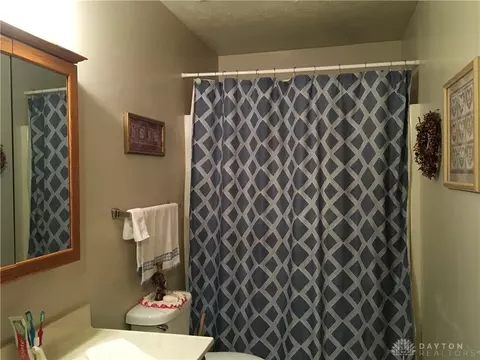 2930 Avery Cir, Springfield, OH 45503 photo 9