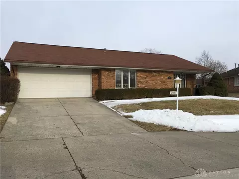 2930 Avery Cir, Springfield, OH 45503 photo 1