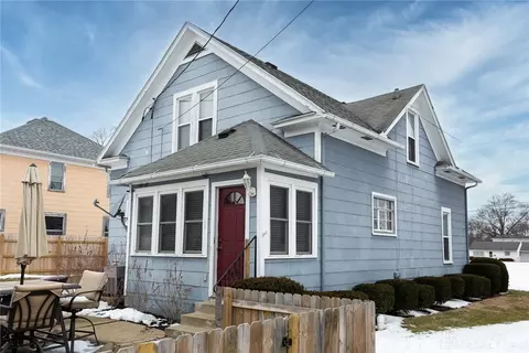 237 University St, Covington, OH 45318 photo 4
