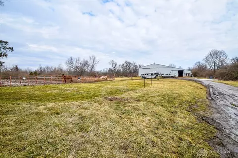 5426 Weidner Rd, Springboro, OH 45066 photo 1