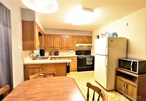 3300 Derr Rd, Springfield, OH 45503 photo 5