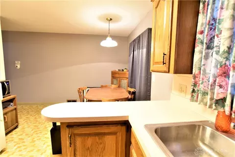 3300 Derr Rd, Springfield, OH 45503 photo 6