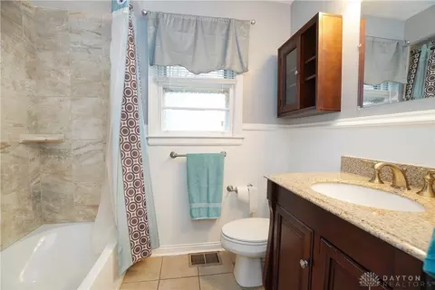 4785 Castleton Dr, Fairfield, OH 45014 photo 9