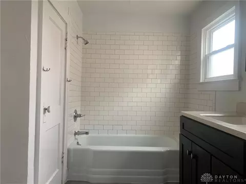 708 E Cecil St, Springfield, OH 45503 photo 23