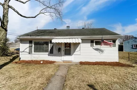 2020 Sweetbriar Ln, Springfield, OH 45505 photo 1