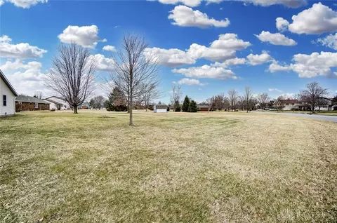 340 Ra Mar Dr, Springfield, OH 45502 photo 37