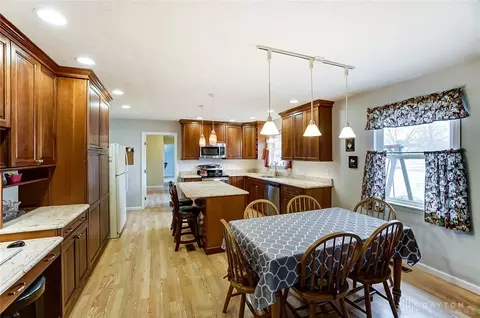 340 Ra Mar Dr, Springfield, OH 45502 photo 7