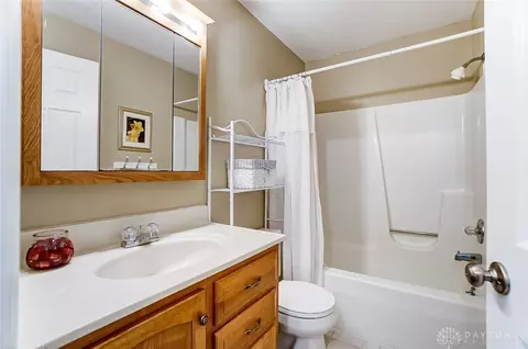 340 Ra Mar Dr, Springfield, OH 45502 photo 33