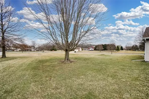 340 Ra Mar Dr, Springfield, OH 45502 photo 38