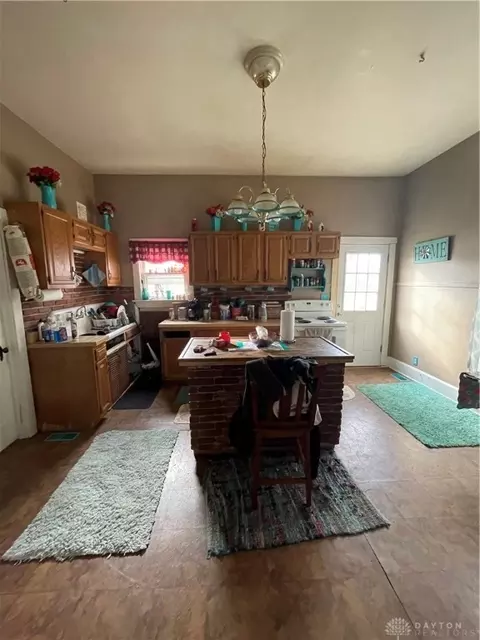 121 S Western Ave, Springfield, OH 45506 photo 4