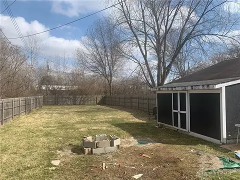 602 N Race St, Springfield, OH 45504 photo 2