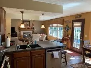 2147 Conowoods Dr, Springfield, OH 45503 photo 2