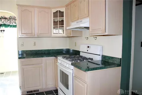 127 Hampton Pl, Springfield, OH 45504 photo 12
