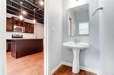230 E 1st St, Dayton, OH 45402 photo 6