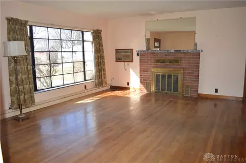 734 E Walnut St, Covington, OH 45318 photo 4