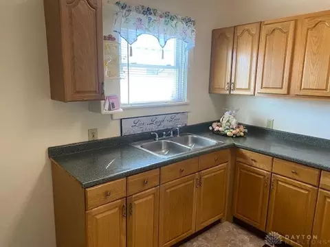 2646 E Main St, Springfield, OH 45503 photo 3