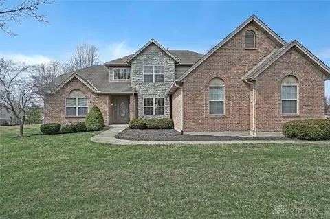 6239 Eagle Point Dr, Liberty, OH 45011 photo 1