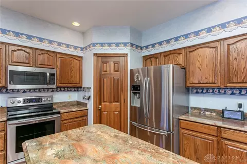 820 Falkirk Dr, Springfield, OH 45502 photo 26