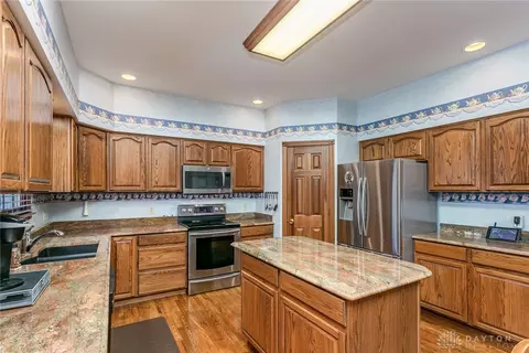 820 Falkirk Dr, Springfield, OH 45502 photo 22