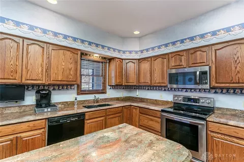 820 Falkirk Dr, Springfield, OH 45502 photo 23