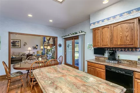 820 Falkirk Dr, Springfield, OH 45502 photo 25