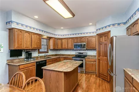 820 Falkirk Dr, Springfield, OH 45502 photo 21
