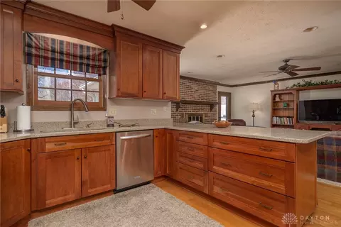 1003 Cardinal Dr, Enon, OH 45323 photo 7