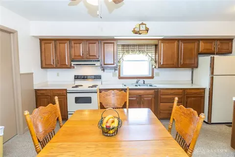 511 Lowell Ave, Eldorado, OH 45321 photo 8