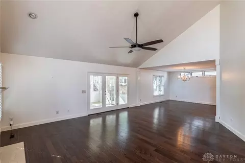 7245 Whitetail Trl, Dayton, OH 45459 photo 3