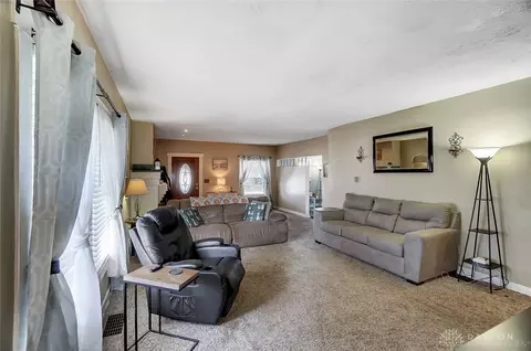 370 S Arlington Ave, Springfield, OH 45505 photo 8