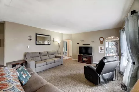370 S Arlington Ave, Springfield, OH 45505 photo 11