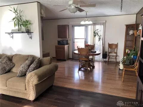 486 Mayfield Ct, Troy, OH 45373 photo 3