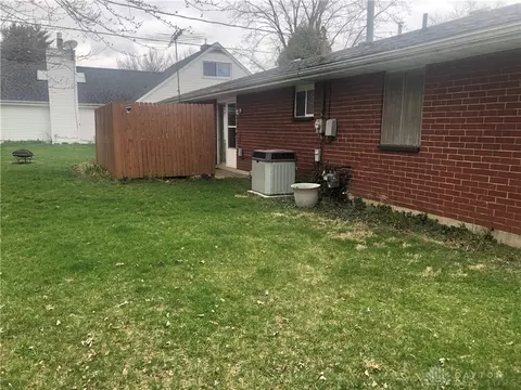 486 Mayfield Ct, Troy, OH 45373 photo 13