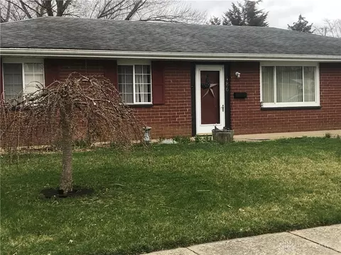 486 Mayfield Ct, Troy, OH 45373 photo 1