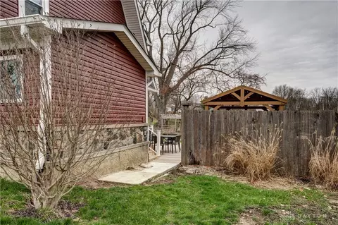 218 E Main St, Gettysburg, OH 45328 photo 9