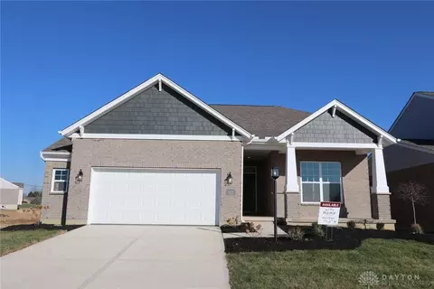 512 Carleton Ln #167, Sugarcreek Township, OH 45440
