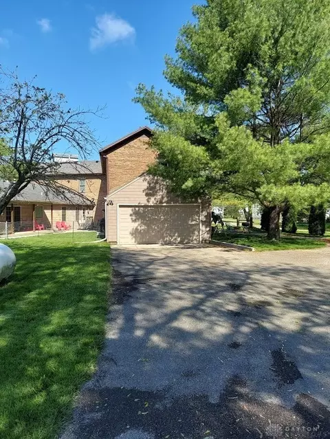 758 Alpha Rd, Beavercreek, OH 45301 photo 3