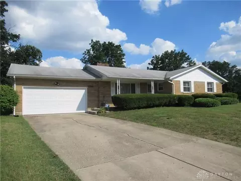 1649 Yorkshire Ct, Springfield, OH 45503 photo 1