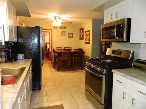 1649 Yorkshire Ct, Springfield, OH 45503 photo 8