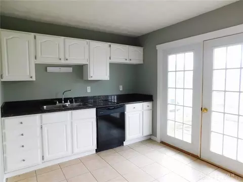 1741 Marinette Dr, Springfield, OH 45503 photo 13