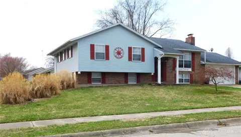 1741 Marinette Dr, Springfield, OH 45503 photo 1