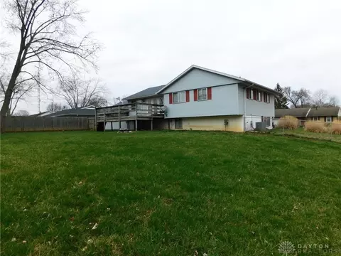 1741 Marinette Dr, Springfield, OH 45503 photo 6