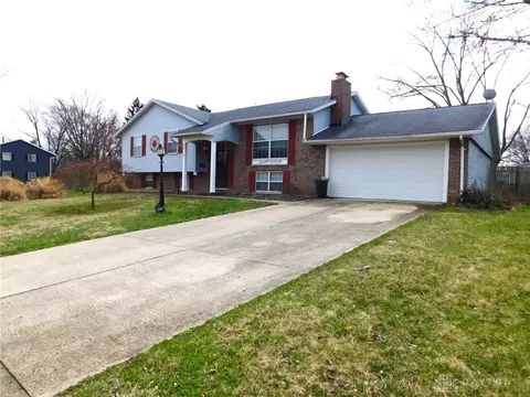 1741 Marinette Dr, Springfield, OH 45503 photo 3