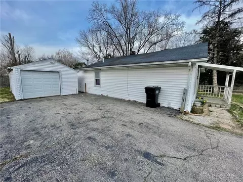 12 Laurel Rd, Medway, OH 45341 photo 2